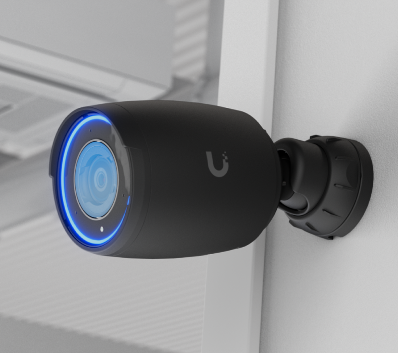 Ubiquiti UVC-AI-PRO | AI Pro Camera | 4K | IP65 | 3x Optical – White