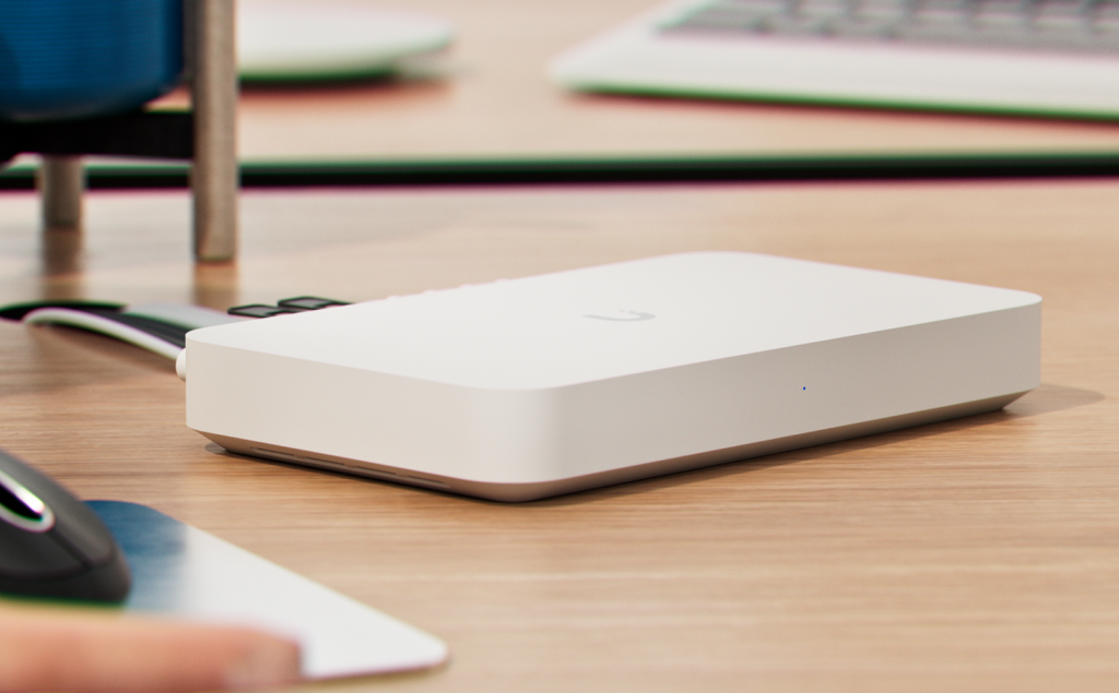 Ubiquiti UXG-FIBER | UniFi Gateway Fiber | (1) 10G SFP+ – Default Title